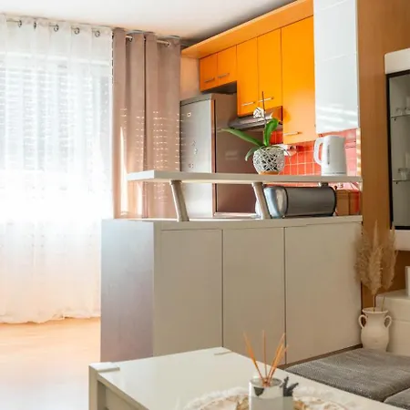 Apartament Lili *